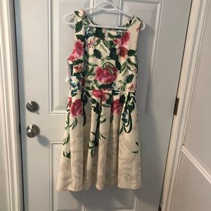 Beautiful floral pattern dress. Worn Once